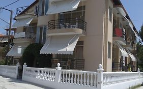 Villa Popi